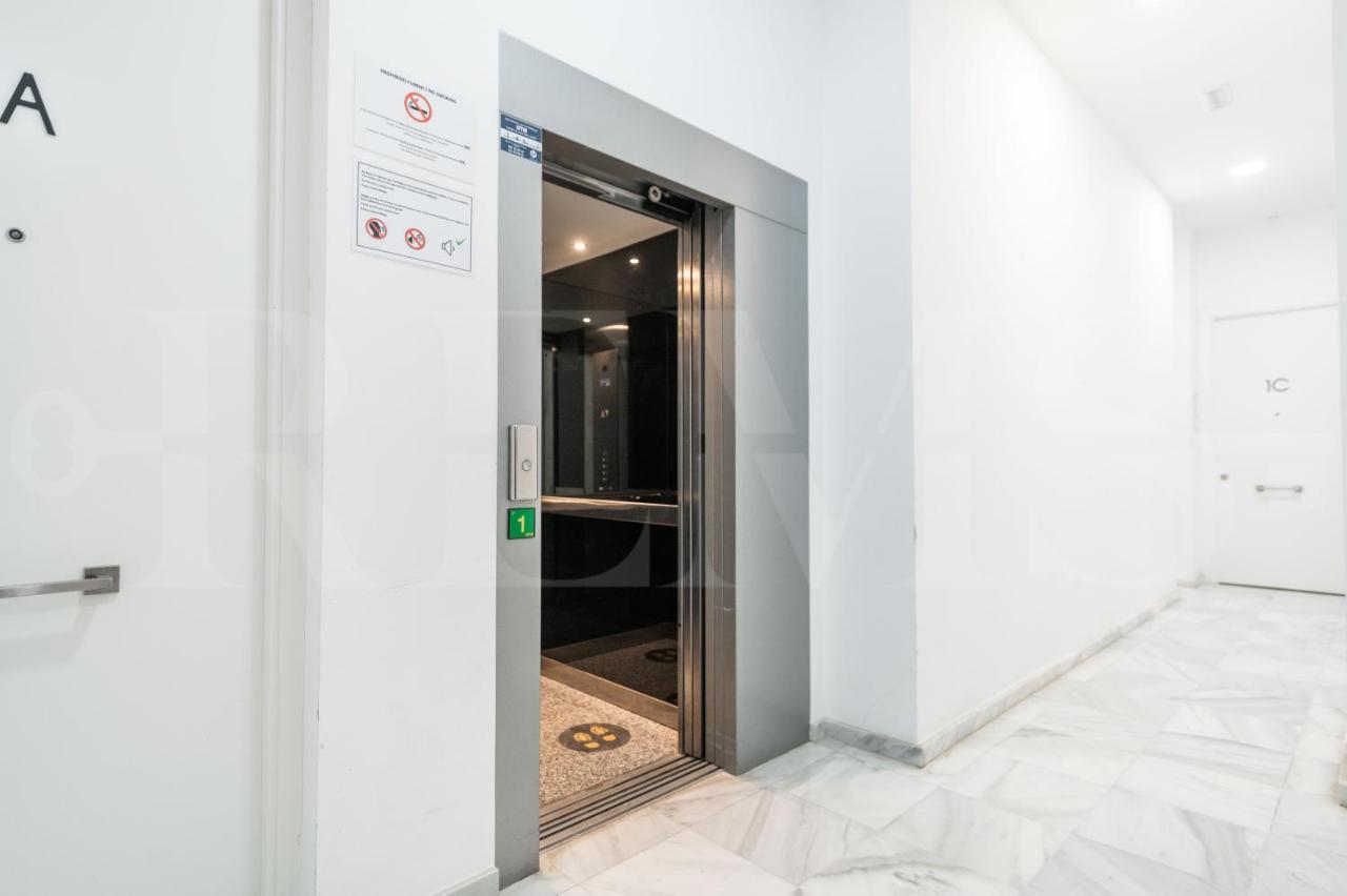 Elegant Studio In The Heart Of Malaga By Rems Екстериор снимка